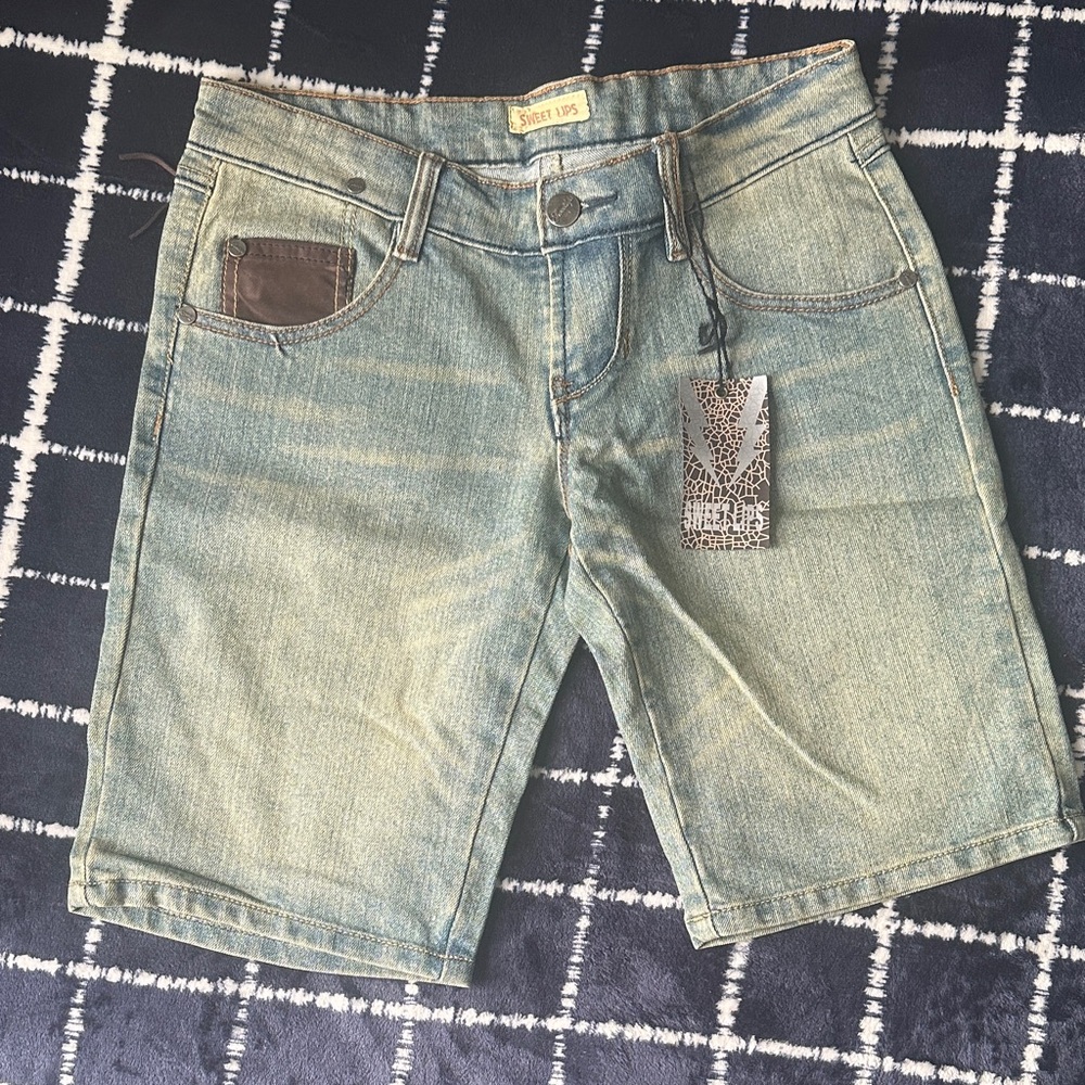 Women’s Light Blue Denim Shorts